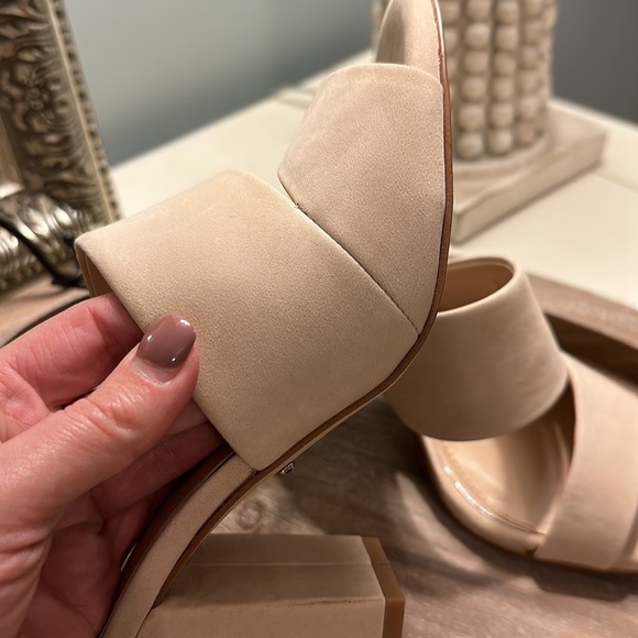 Gianni Bini neutral slides- size 7 - Picture 3 of 6